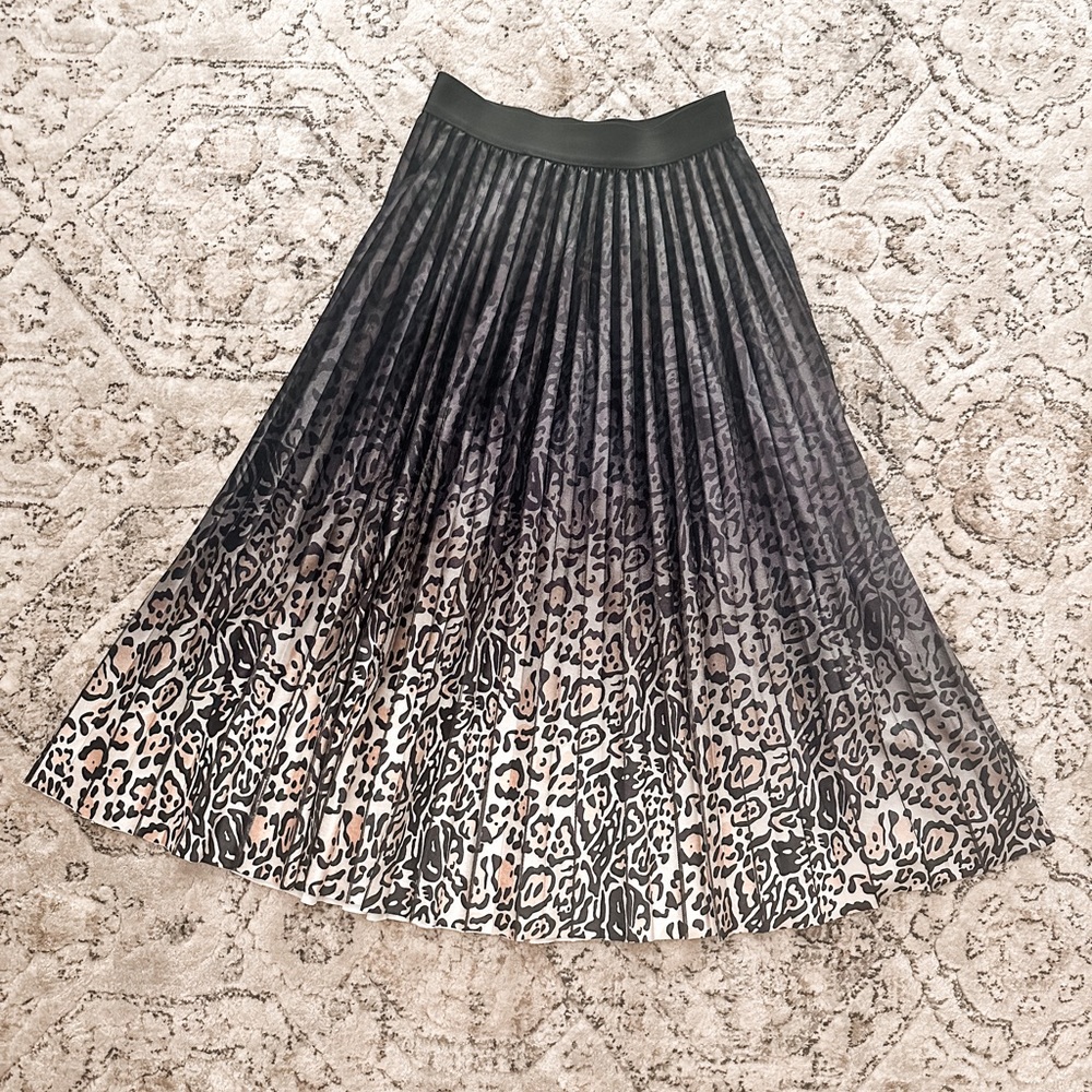 Lucy Paris leopard print ombré skirt ✨